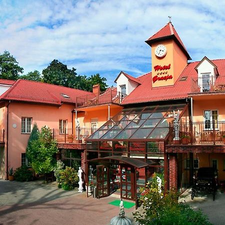Hotel Gracja Gorzow Wielkopolski Bagian luar foto