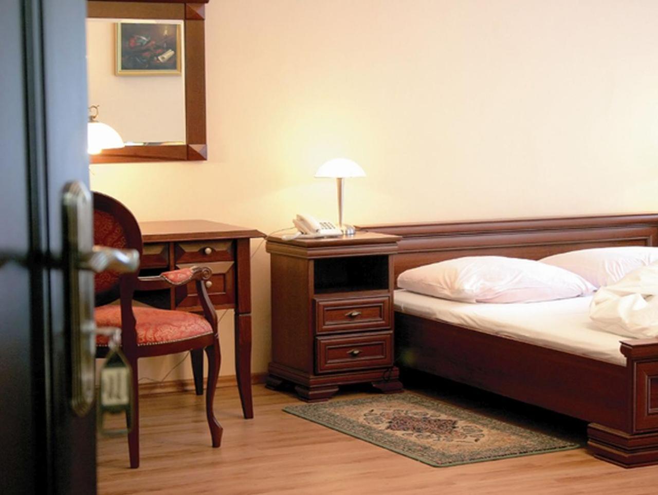 Hotel Gracja Gorzow Wielkopolski Bagian luar foto